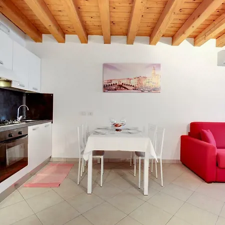 Apartamento Little Canal 8 *