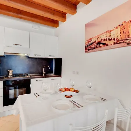 Little Canal 8 Apartamento *