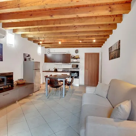 Little Canal 8 Apartamento *