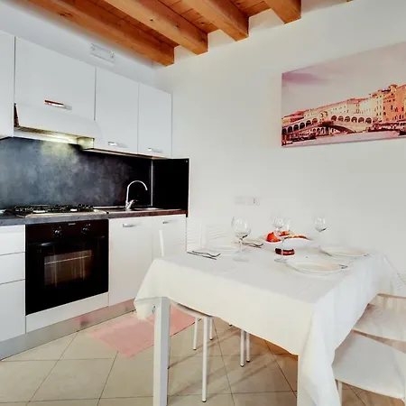 Appartement Little Canal 8 Venetië