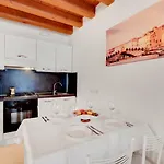 Little Canal 8 Apartamento *