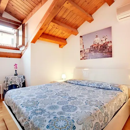 Appartement Little Canal 8 *