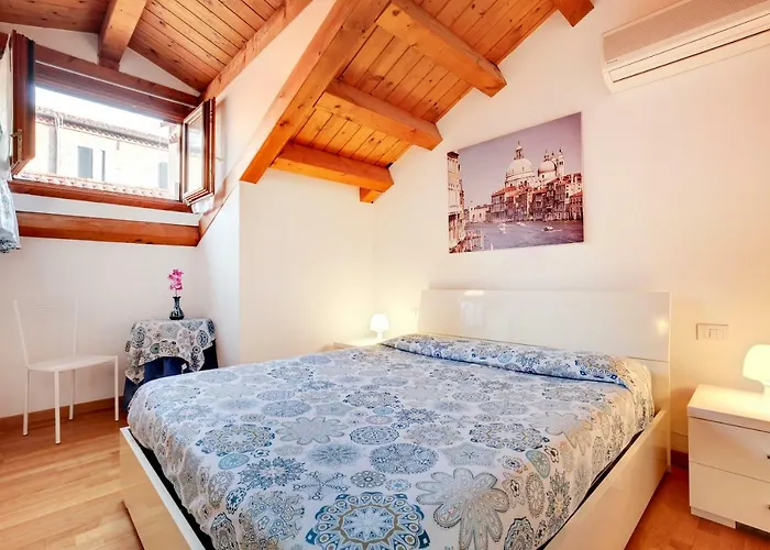 Appartement Little Canal 8 *