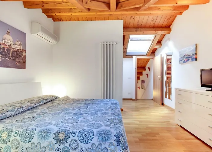 Appartement Little Canal 8 *